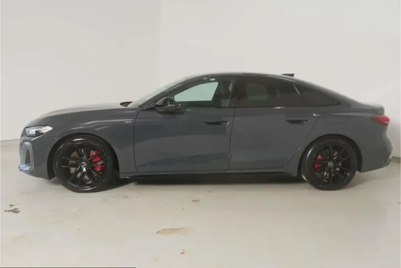 Audi A5 din 2025 cu 4.176 km - oferta AUD247471 - foto 6