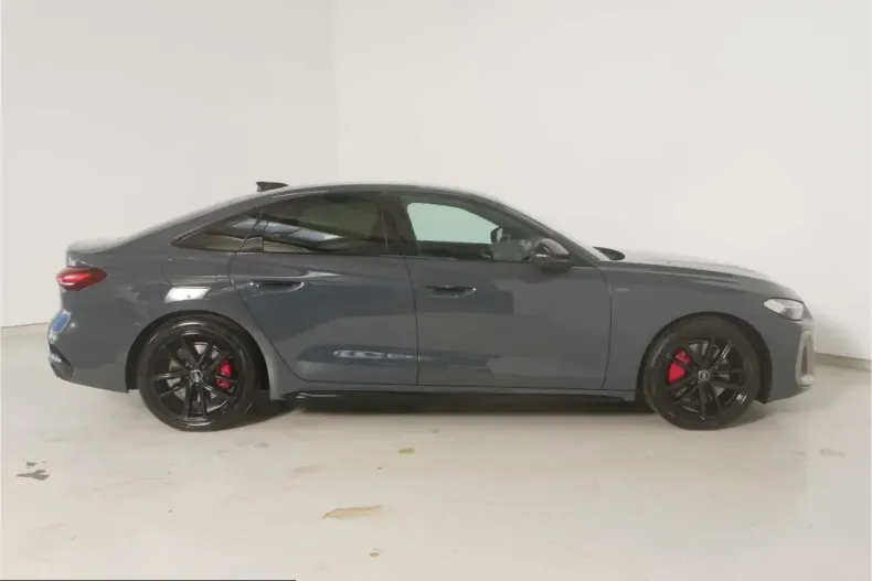 Audi A5 din 2025 cu 4.176 km - oferta AUD247471 - foto 8