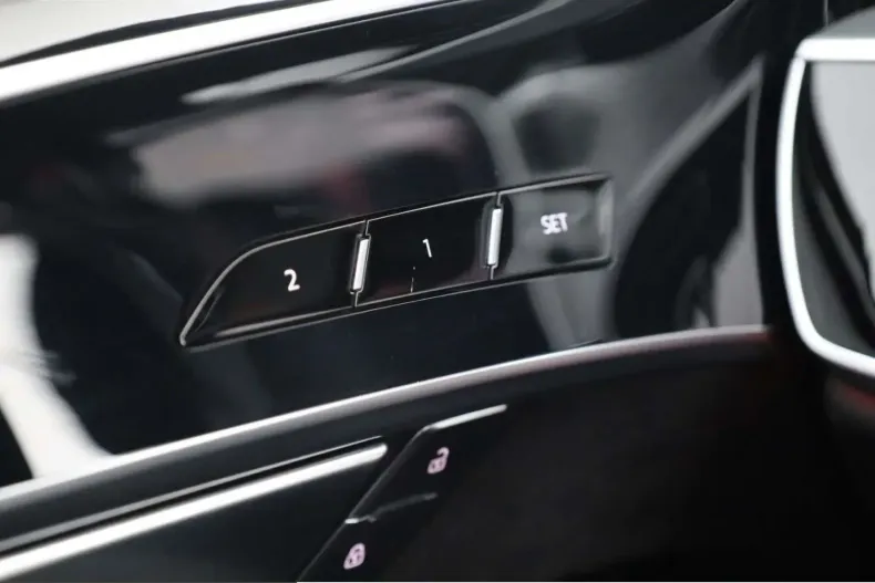 Audi A8 din 2023 cu 58.943 km - oferta AUD247476 - foto 19