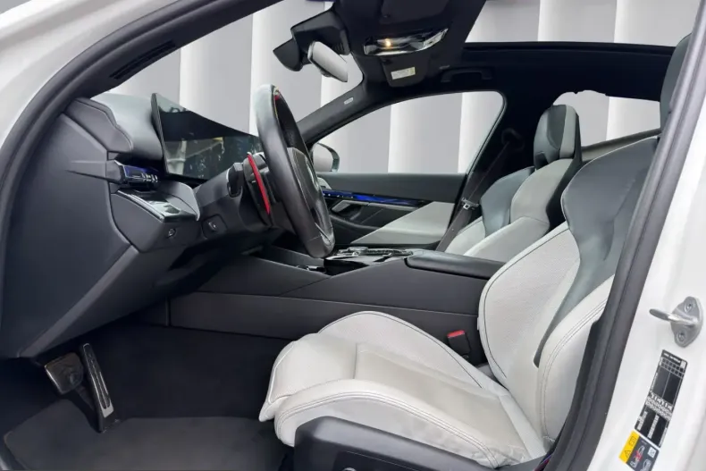 BMW M5 (Seria 5) din 2024 cu 49.684 km - oferta BMW247484 - foto 5