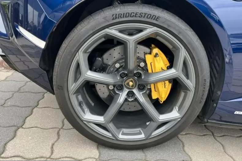 Lamborghini Huracán din 2024 cu 3.500 km - oferta LAM247516 - foto 37