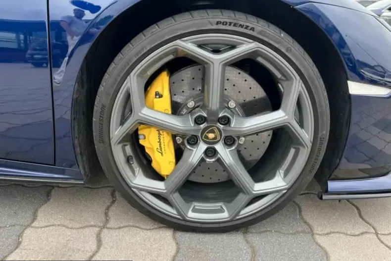 Lamborghini Huracán din 2024 cu 3.500 km - oferta LAM247516 - foto 38