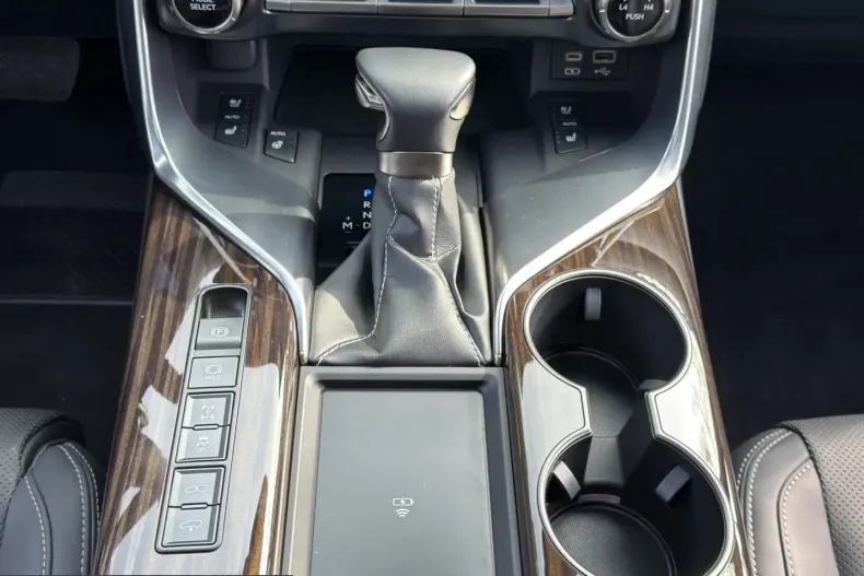 Lexus LX 500 din 2024 cu 1.154 km - oferta LEX247518 - foto 14