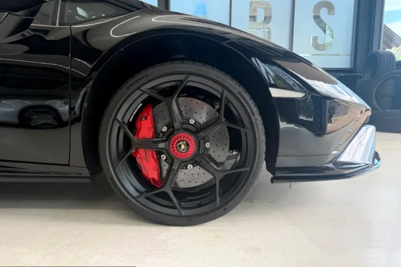 Lamborghini Huracán din 2023 cu 15.000 km - oferta LAM247522 - foto 5