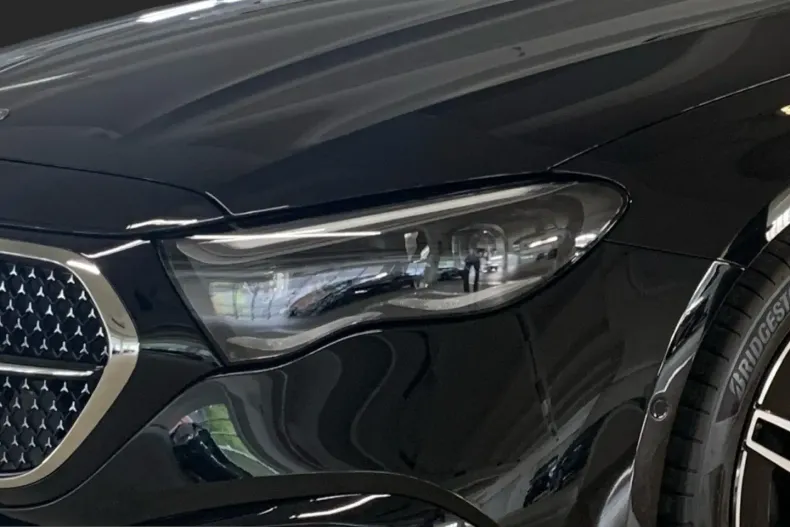 Mercedes-Benz E 300 (Clasa E) din 2025 cu 9.442 km - oferta MER247523 - foto 4