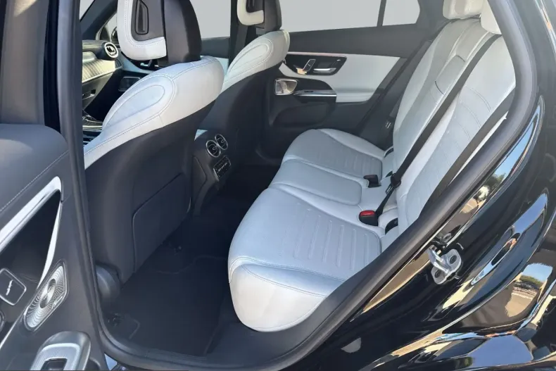 Mercedes-Benz GLC 200 (Clasa GLC) din 2024 cu 37.000 km - oferta MER247529 - foto 10
