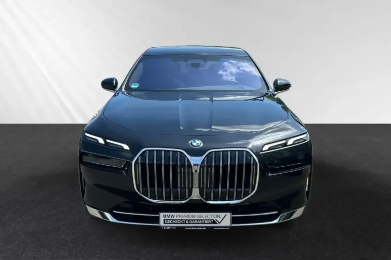BMW 750 (Seria 7) din 2025 cu 14.307 km - oferta BMW247549 - foto 1
