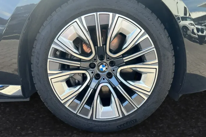 BMW 750 (Seria 7) din 2025 cu 14.307 km - oferta BMW247549 - foto 3