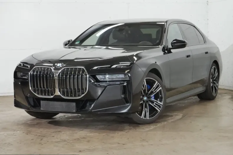 BMW 740 (Seria 7) din 2025 cu 42.000 km - oferta BMW247551 - foto 1