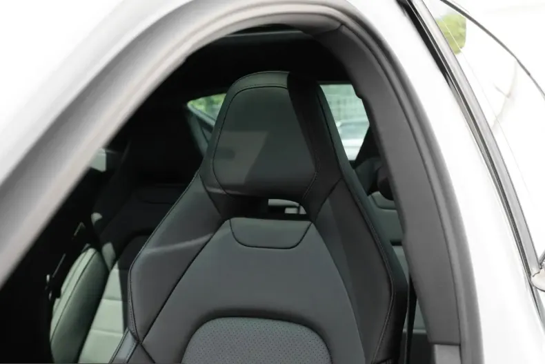 Porsche Panamera din 2025 cu 12.100 km - oferta POR247553 - foto 38