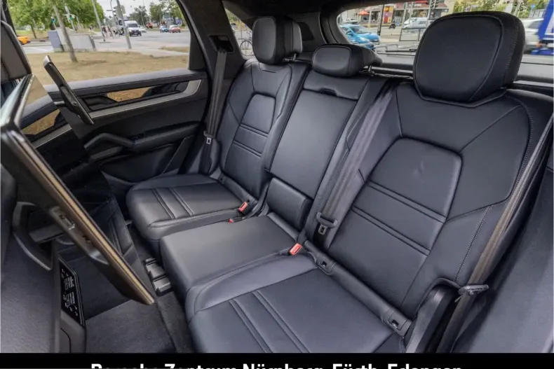 Porsche Cayenne din 2025 cu 19.200 km - oferta POR247576 - foto 22