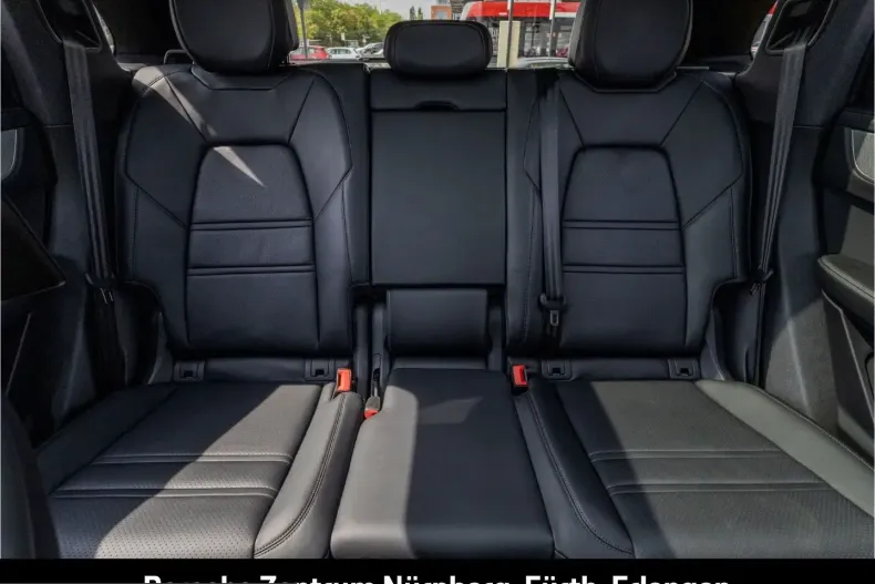 Porsche Cayenne din 2025 cu 19.200 km - oferta POR247576 - foto 23