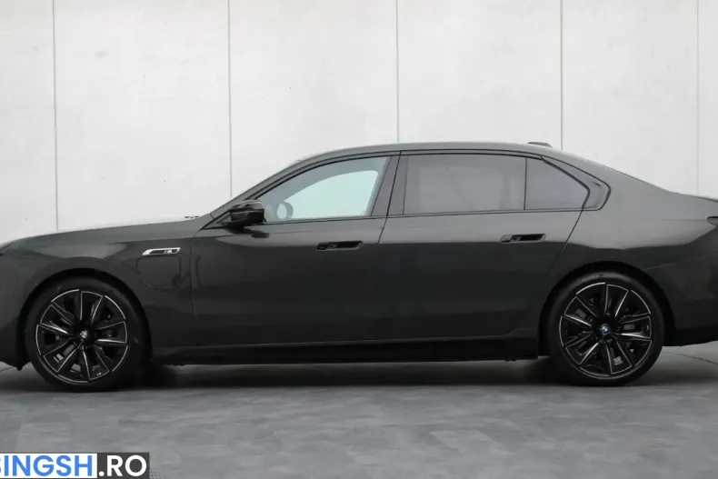 BMW M760 (Seria 7) din 2023 cu 32.109 km - oferta BMW247578 - foto 5