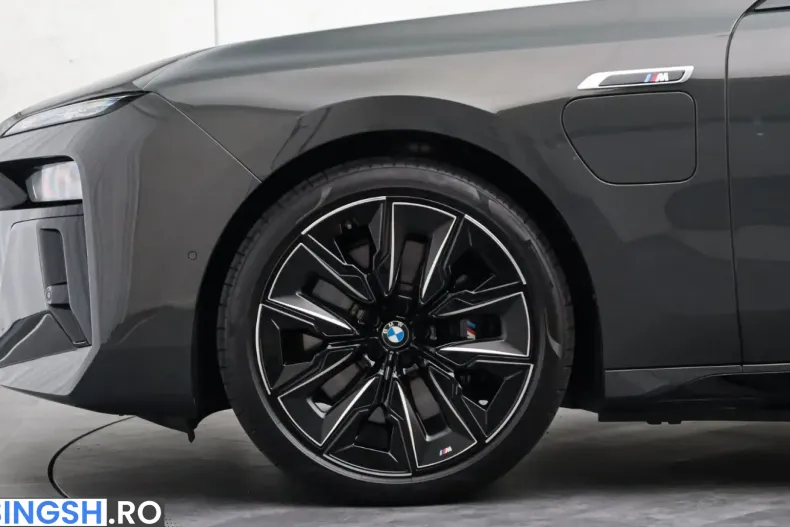 BMW M760 (Seria 7) din 2023 cu 32.109 km - oferta BMW247578 - foto 6