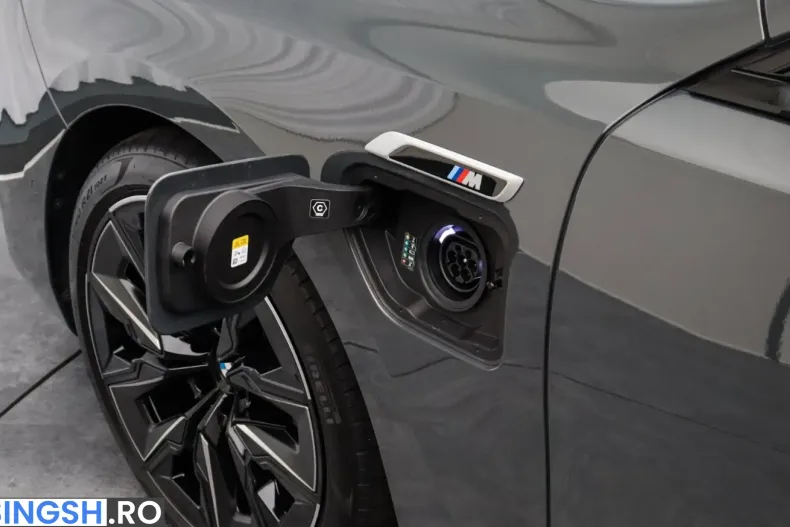 BMW M760 (Seria 7) din 2023 cu 32.109 km - oferta BMW247578 - foto 22