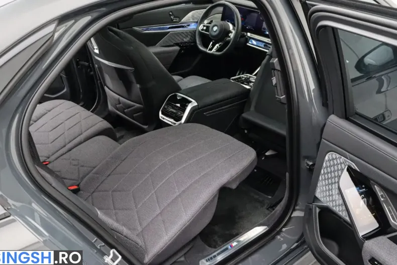 BMW M760 (Seria 7) din 2023 cu 32.109 km - oferta BMW247578 - foto 26