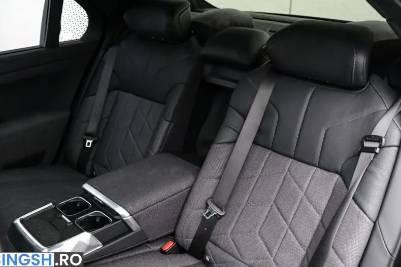 BMW M760 (Seria 7) din 2023 cu 32.109 km - oferta BMW247578 - foto 31