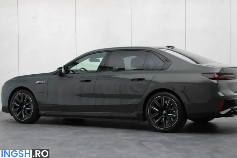 BMW M760 (Seria 7) din 2023 cu 32.109 km - oferta BMW247578 - foto 46