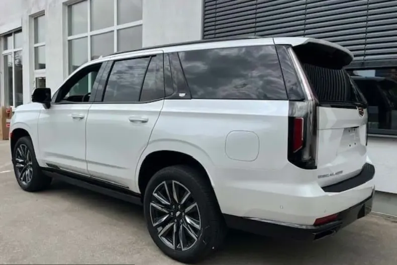 Cadillac Escalade din 2025 cu 28.000 km - oferta CAD247587 - foto 4