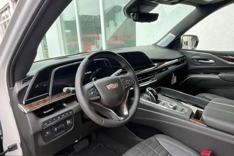 Cadillac Escalade din 2025 cu 28.000 km - oferta CAD247587 - foto 7
