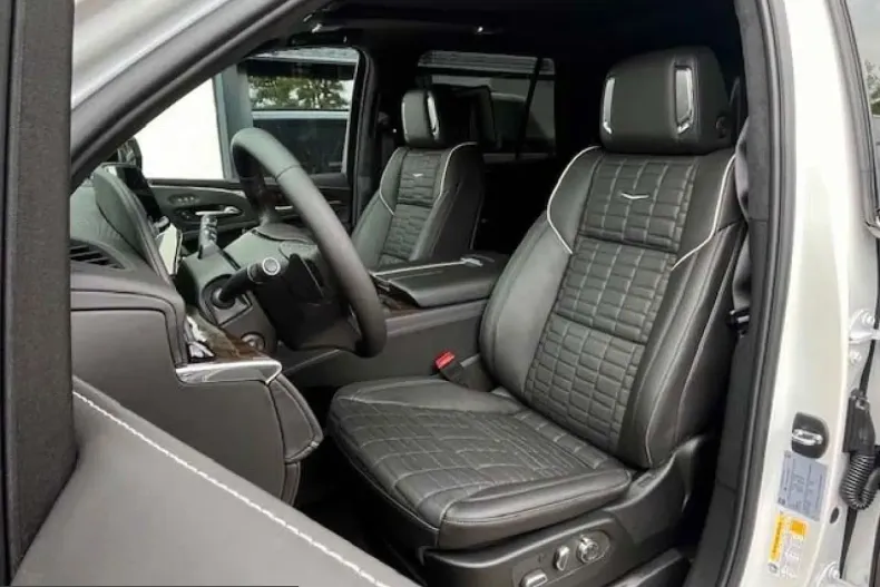 Cadillac Escalade din 2025 cu 28.000 km - oferta CAD247587 - foto 8