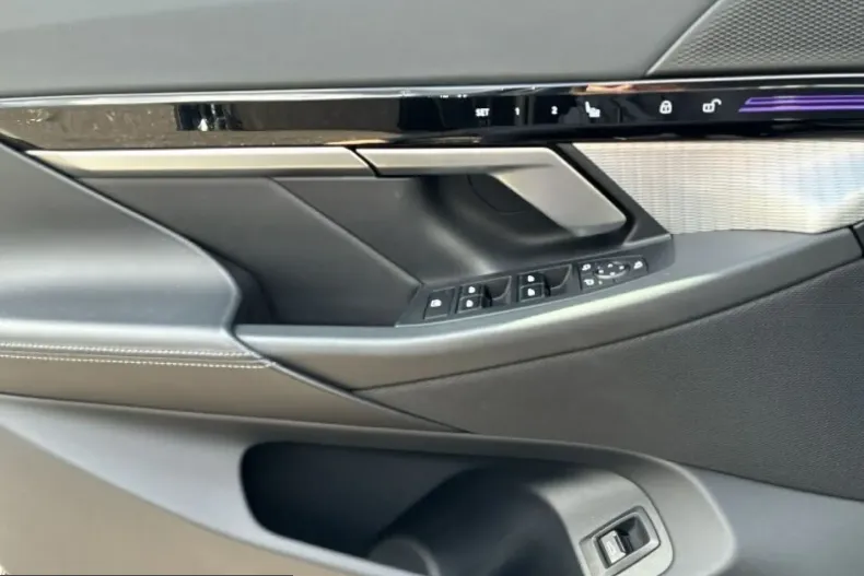 BMW 520 (Seria 5) din 2024 cu 44.090 km - oferta BMW247591 - foto 8