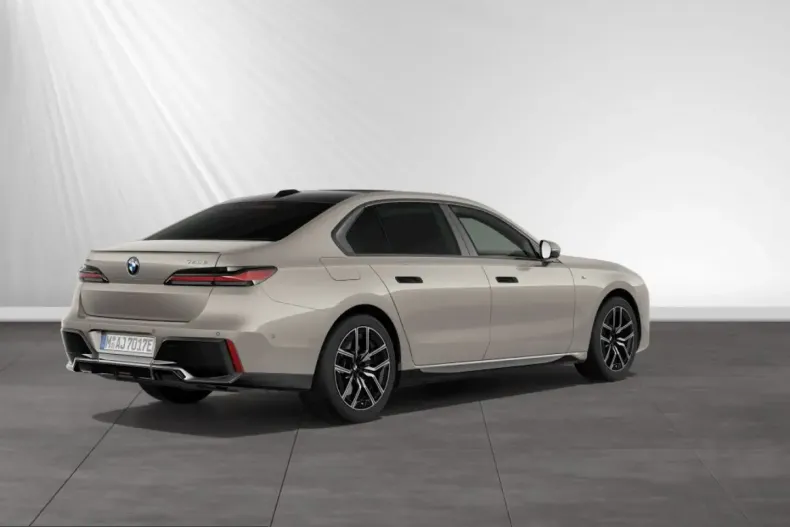 BMW 750 (Seria 7) din 2025 cu 18.510 km - oferta BMW247602 - foto 2