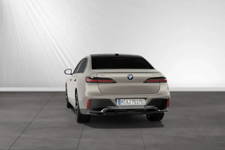 BMW 750 (Seria 7) din 2025 cu 18.510 km - oferta BMW247602 - foto 9