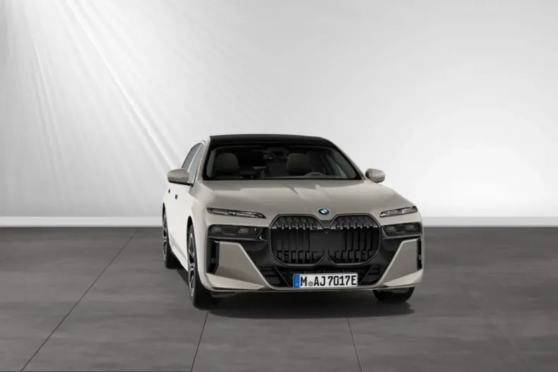 BMW 750 (Seria 7) din 2025 cu 18.510 km - oferta BMW247602 - foto 13