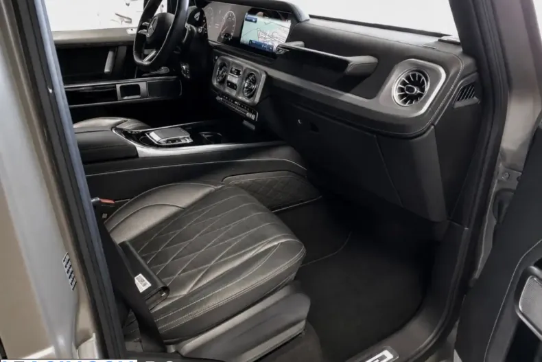 Mercedes-Benz G 450 (Clasa G) din 2025 cu 36.500 km - oferta MER247607 - foto 5
