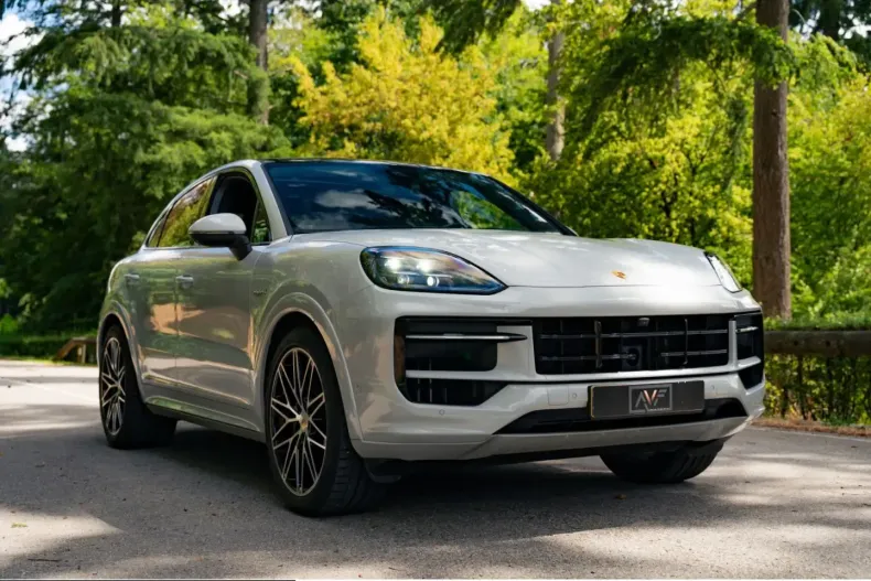 Porsche Cayenne din 2024 cu 49.789 km - oferta POR247613 - foto 3