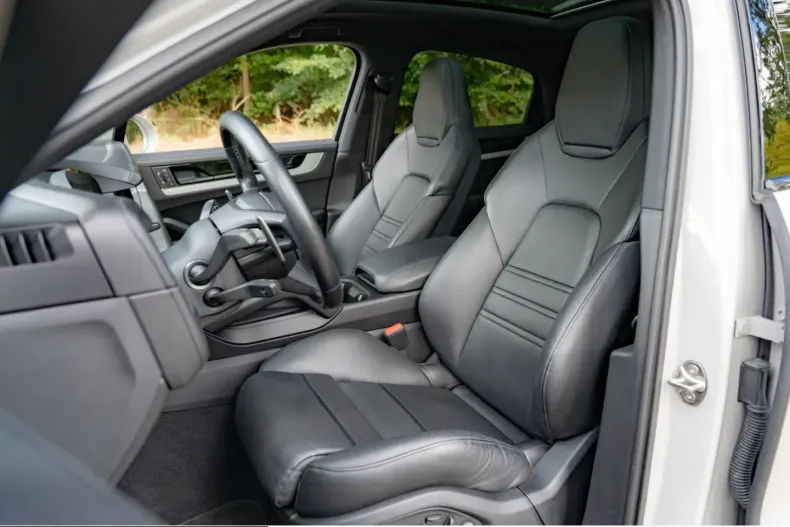 Porsche Cayenne din 2024 cu 49.789 km - oferta POR247613 - foto 9