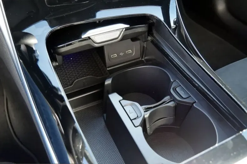 Mercedes-Benz CLE 220 (Clasa CLE) din 2025 cu 19.489 km - oferta MER247616 - foto 18