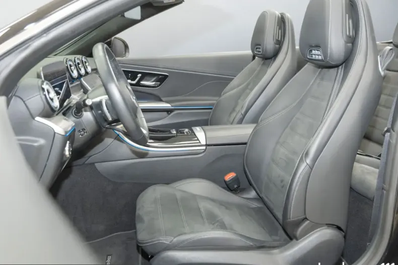 Mercedes-Benz CLE 200 (Clasa CLE) din 2025 cu 27.765 km - oferta MER247619 - foto 13