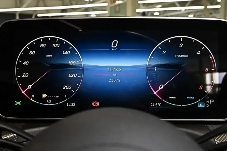 Mercedes-Benz CLE 220 (Clasa CLE) din 2025 cu 21.179 km - oferta MER247621 - foto 13
