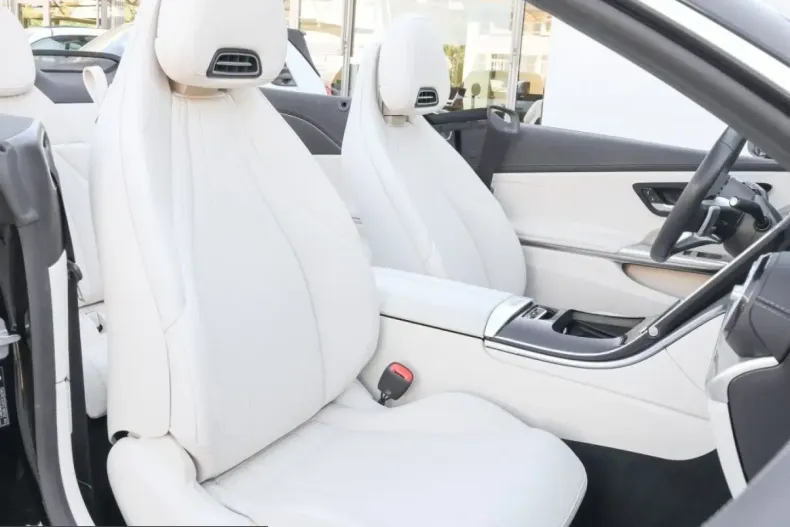 Mercedes-Benz CLE 200 (Clasa CLE) din 2025 cu 29.195 km - oferta MER247622 - foto 6