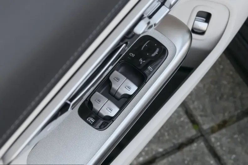 Mercedes-Benz CLE 200 (Clasa CLE) din 2025 cu 29.195 km - oferta MER247622 - foto 12