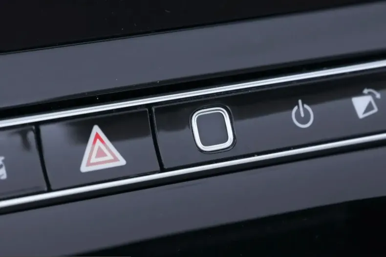 Mercedes-Benz CLE 200 (Clasa CLE) din 2025 cu 29.195 km - oferta MER247622 - foto 16