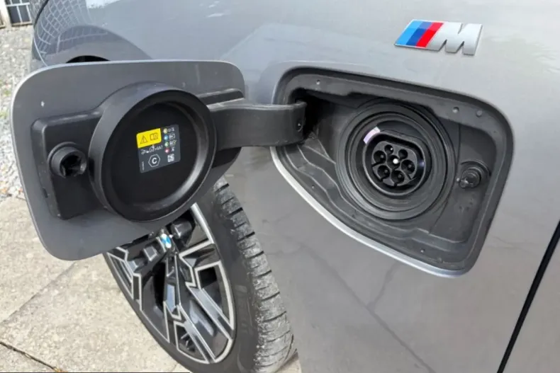 BMW 550 (Seria 5) din 2025 cu 39.083 km - oferta BMW247631 - foto 14