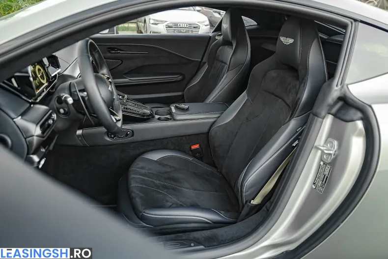 Aston Martin V8 Vantage din 2025 cu 2.400 km - oferta AST247643 - foto 23