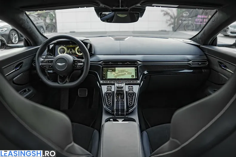 Aston Martin V8 Vantage din 2025 cu 2.400 km - oferta AST247643 - foto 27
