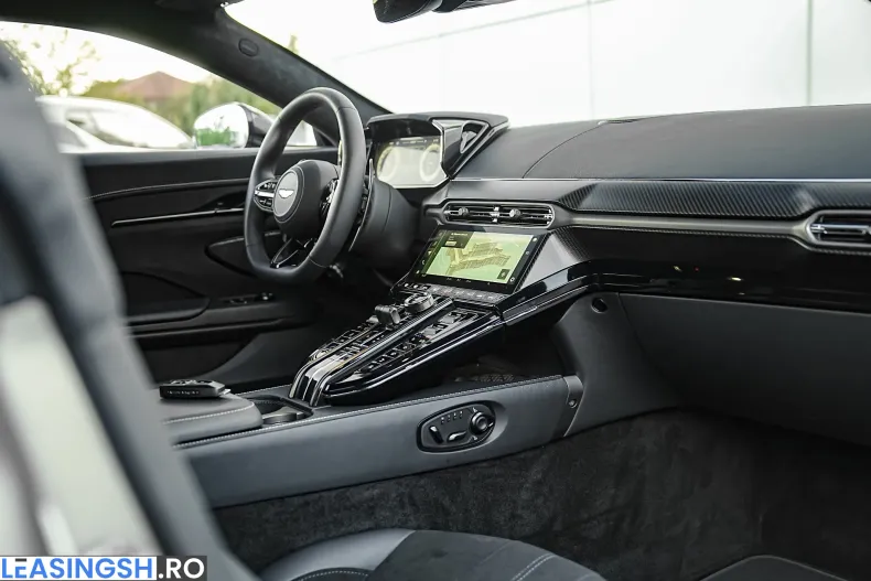 Aston Martin V8 Vantage din 2025 cu 2.400 km - oferta AST247643 - foto 33
