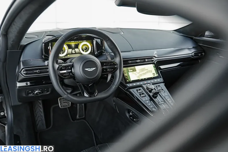 Aston Martin V8 Vantage din 2025 cu 2.400 km - oferta AST247643 - foto 40