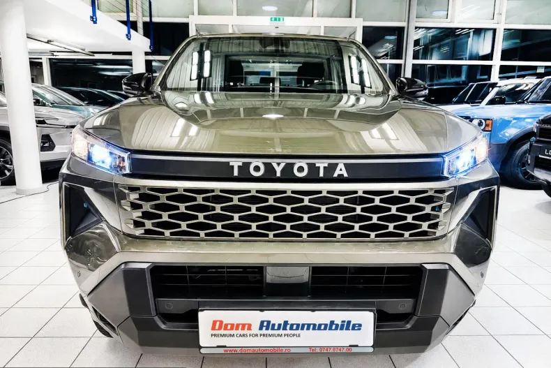 Toyota Hilux din 2026 cu 10 km - oferta TOY247659 - foto 3