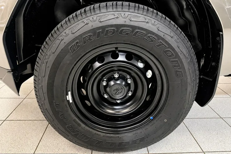 Toyota Hilux din 2026 cu 10 km - oferta TOY247659 - foto 10