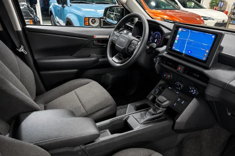 Toyota Hilux din 2026 cu 10 km - oferta TOY247659 - foto 14