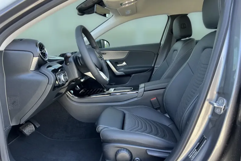 Mercedes-Benz A 180 (Clasa A) din 2026 cu 10 km - oferta MER247663 - foto 12