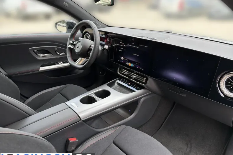 Mercedes-Benz CLA 200 (Clasa CLA) din 2025 cu 8.200 km - oferta MER247665 - foto 12