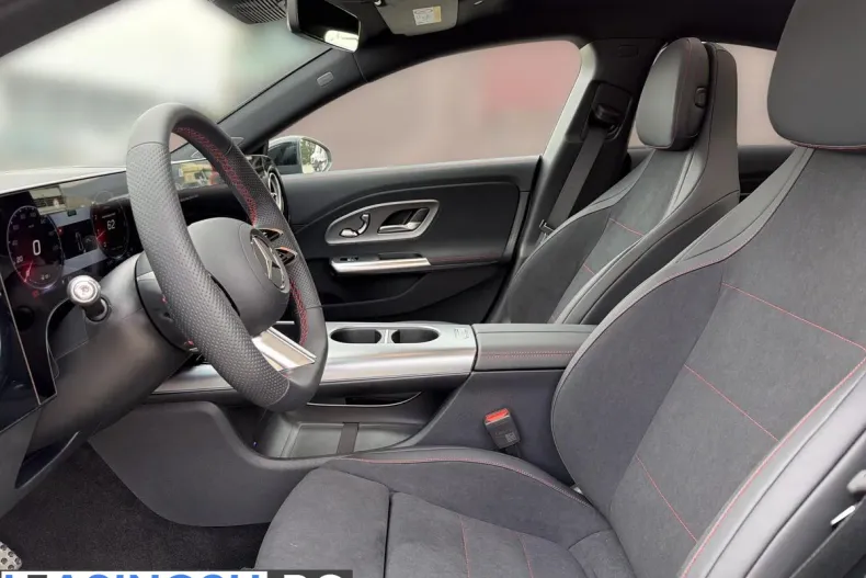 Mercedes-Benz CLA 200 (Clasa CLA) din 2025 cu 8.200 km - oferta MER247665 - foto 13