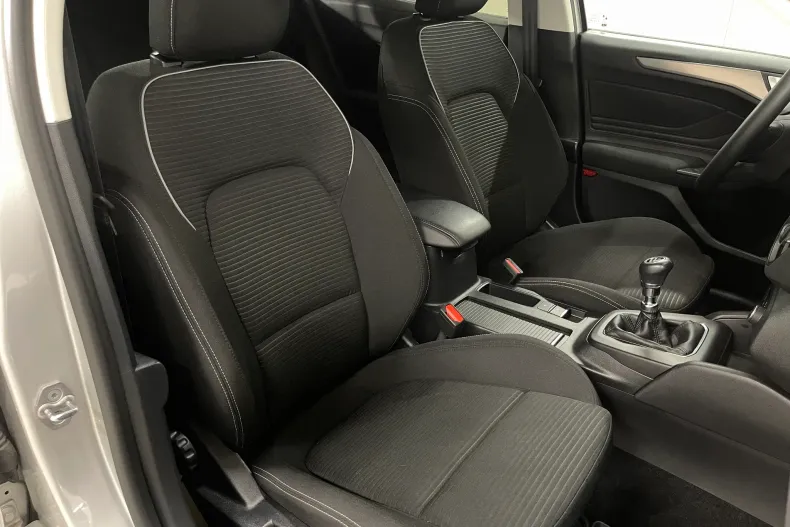 Ford Focus din 2023 cu 40.477 km - oferta FOR247667 - foto 9